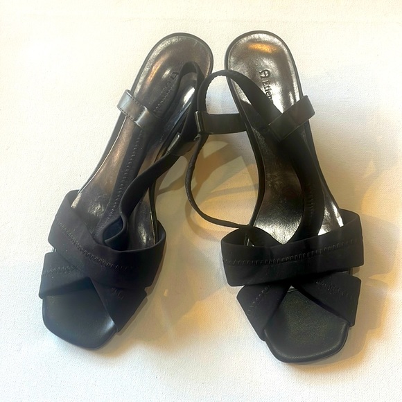 Etienne Aigner sandals - Picture 1 of 5